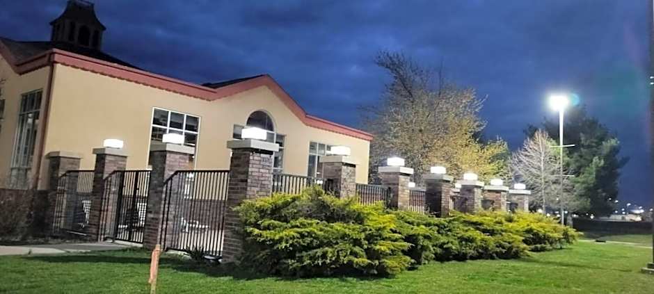 Quality Inn & Suites Carthage near Precious Moments Chapel