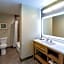 La Quinta Inn & Suites by Wyndham Tulsa Downtown - Route 66