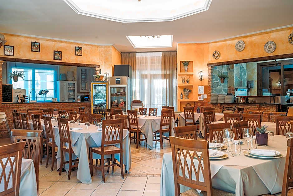 La Dolce Vita - B&B con Piscina Regalbuto - Lago Pozzillo
