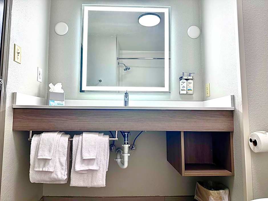 Holiday Inn Express Hotel & Suites Hinesville By IHG