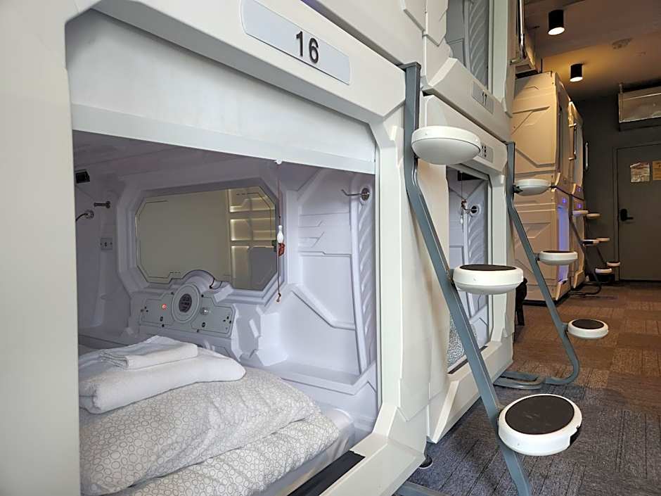 U Street Capsule Hostel