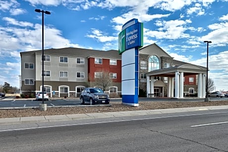 Holiday Inn Express & Suites Portales, an IHG Hotel