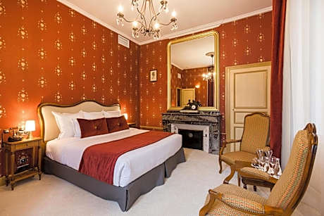 Deluxe Double Room with Shower and Spa Bath