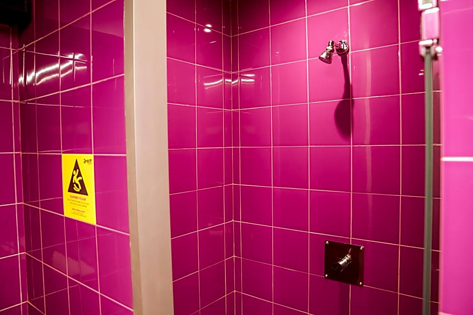 AMISTAT Island Hostel Ibiza - ALBERGUE JUVENIL