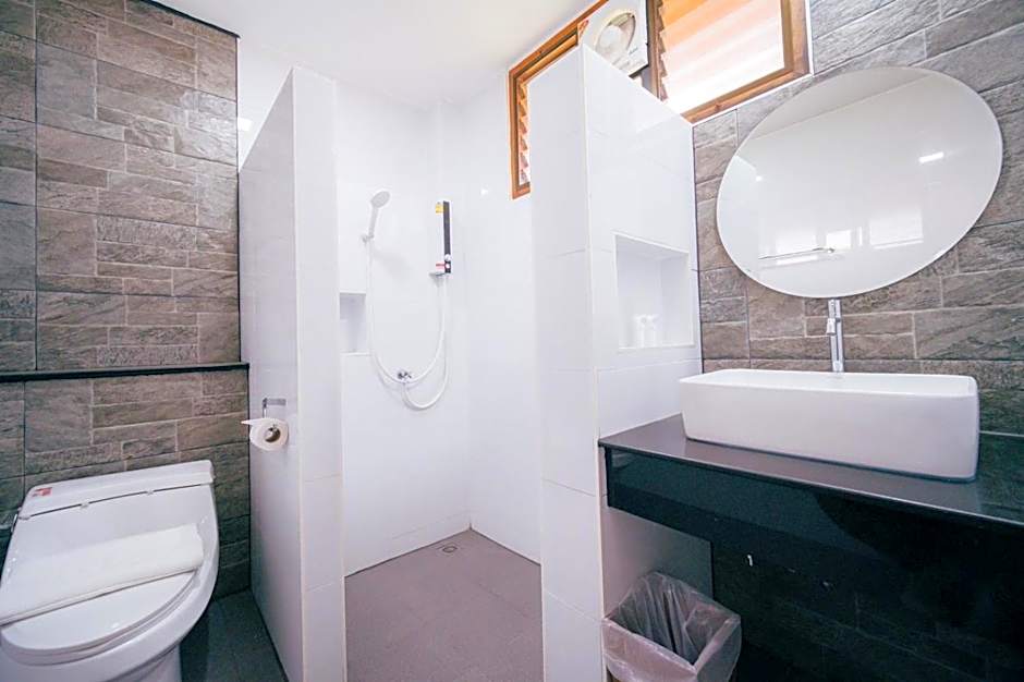 Huen Him Kong Hotel Phrae