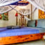 Kameleon Blue Arts Lodge