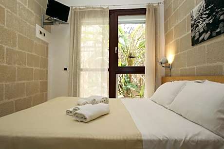 Double Room with Garden View