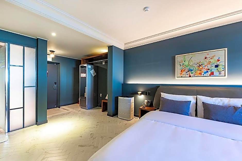 Brown Dot Hotel Gyeongju