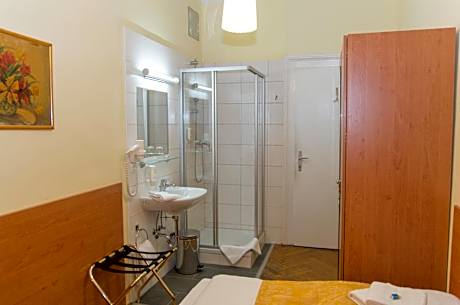 Small Double Room with Shared Toilet