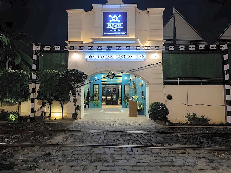 Polo Floatel Kolkata