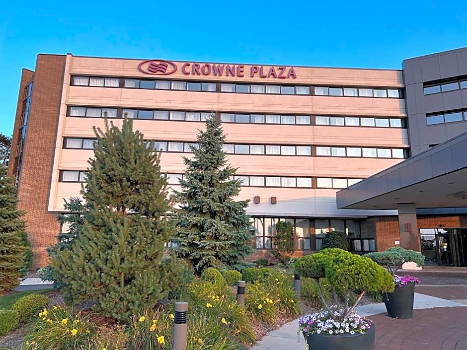 Crowne Plaza Lansing