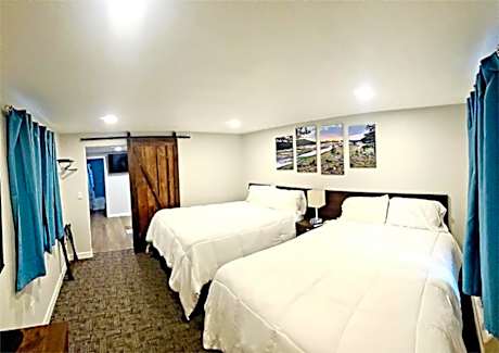 Deluxe Family Suite