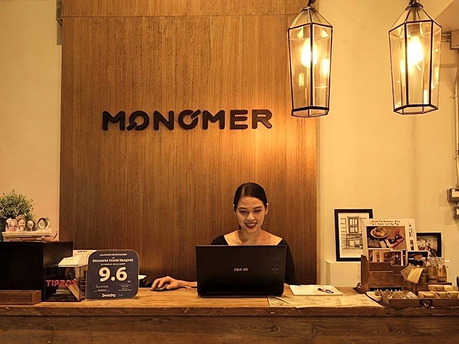 Monomer Hostel