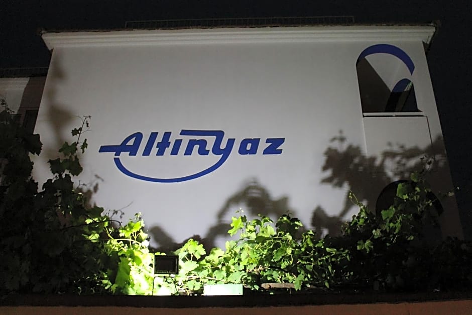 Altinyaz Hotel