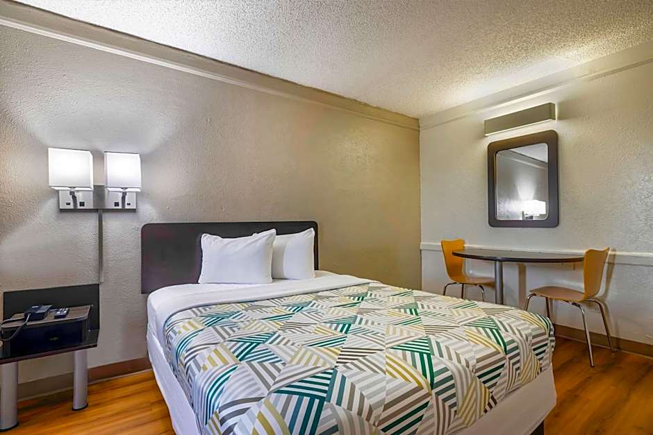 Motel 6-Beaumont, TX