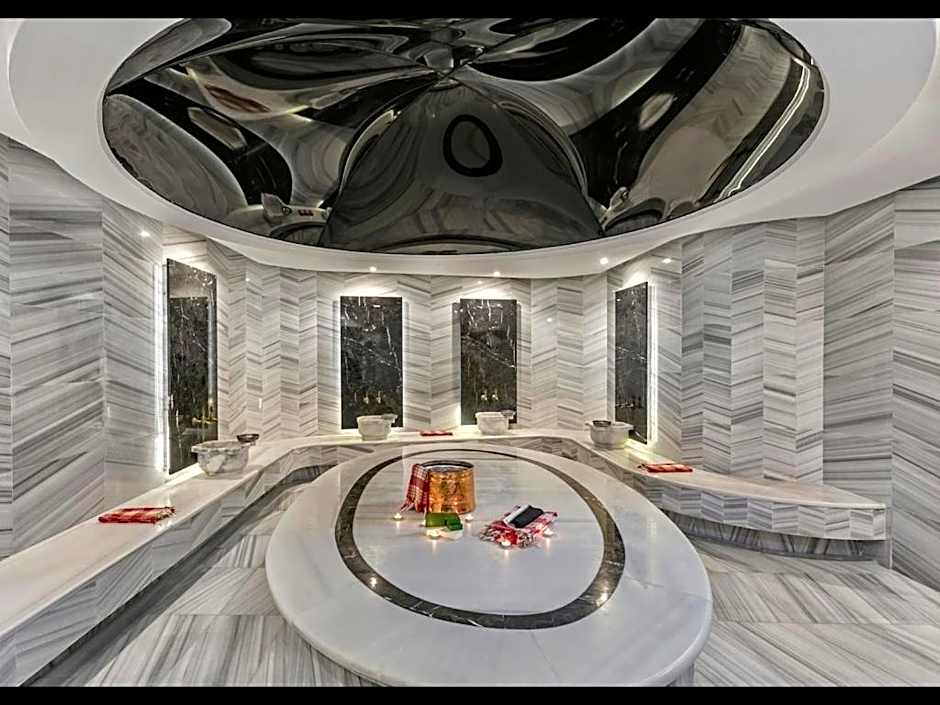 B Business Hotel & Spa