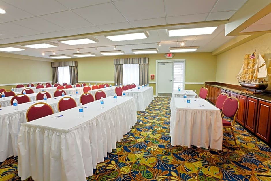 Holiday Inn Express Hotel & Suites Port Clinton-Catawba Island By IHG