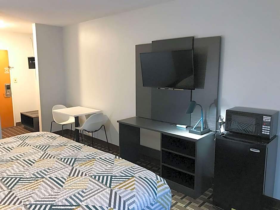 Studio 6 Suites Tupelo, MS