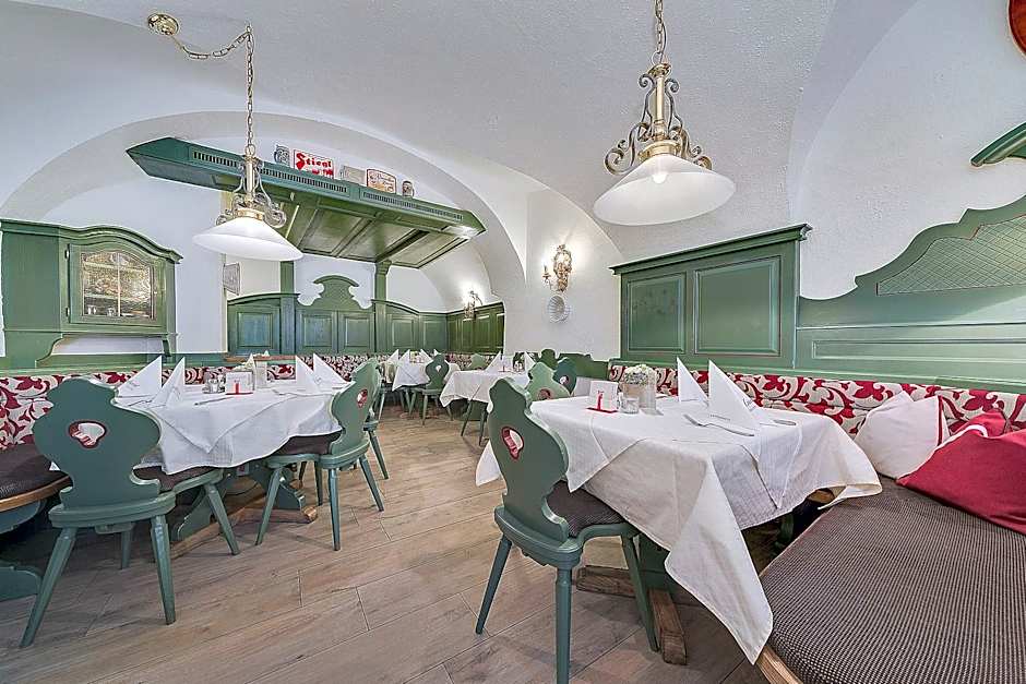 Gasthof Hotel Hauslwirt