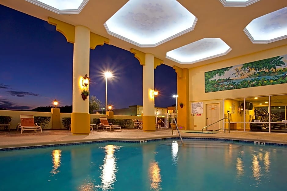 Holiday Inn Express Hotel & Suites Cocoa Beach, an IHG Hotel
