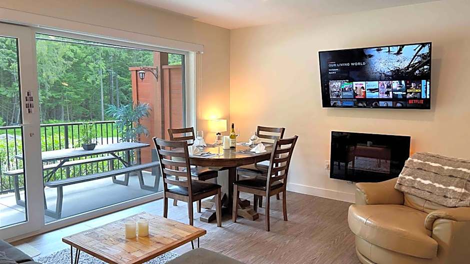 Al's Escape by Revelstoke Vacations