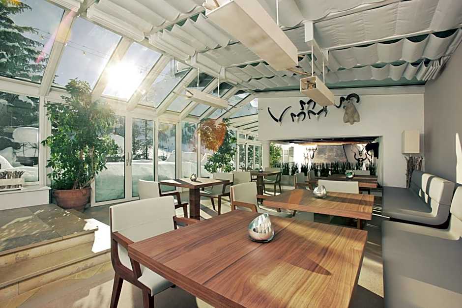 Hinterwies – Ski In / Lodge / Dine