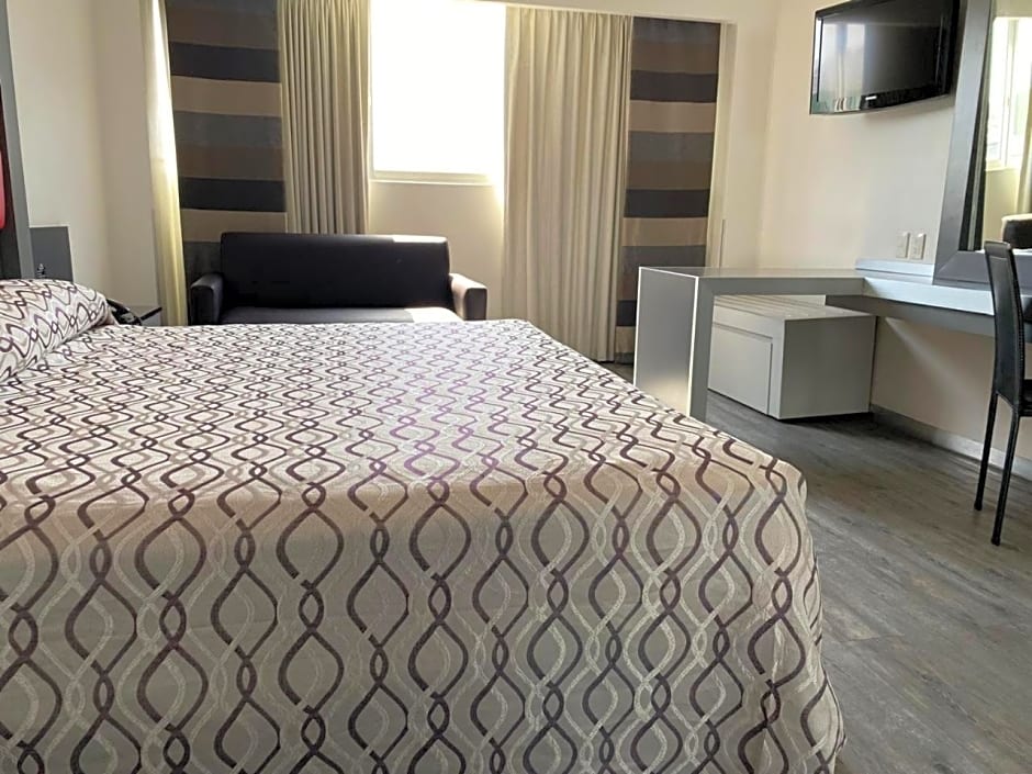 Hotel Atenas Plaza