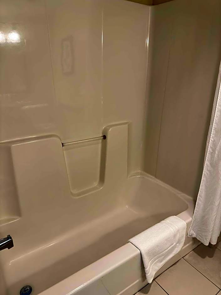 Country Inn & Suites by Radisson, Macedonia, OH