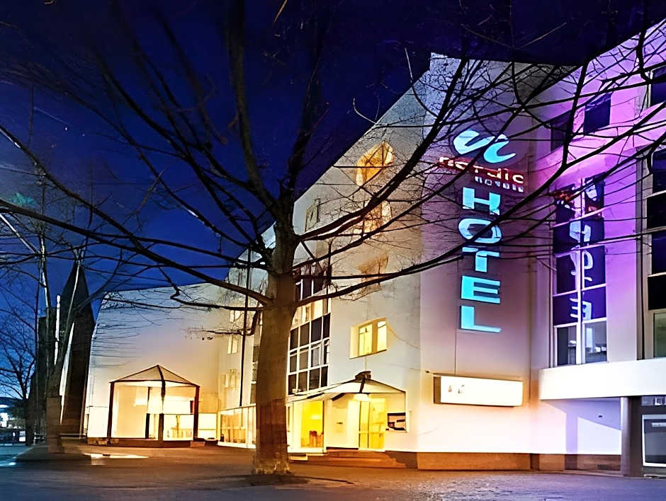 Hotel B99