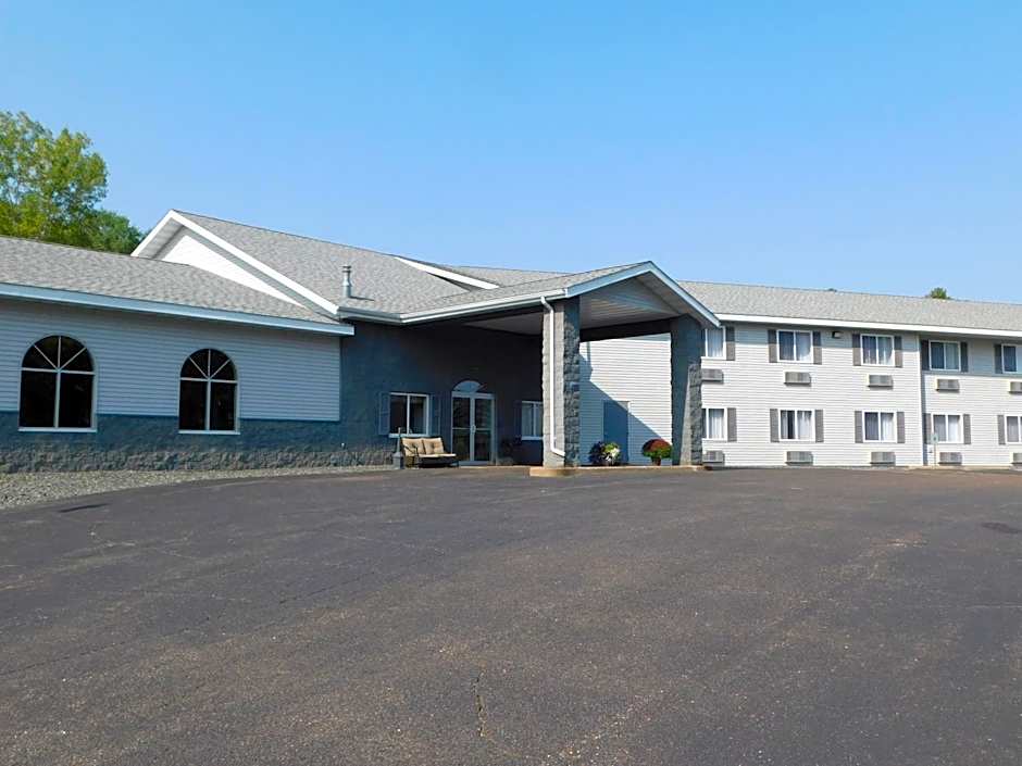 Northwoods Best Inn - Chetek