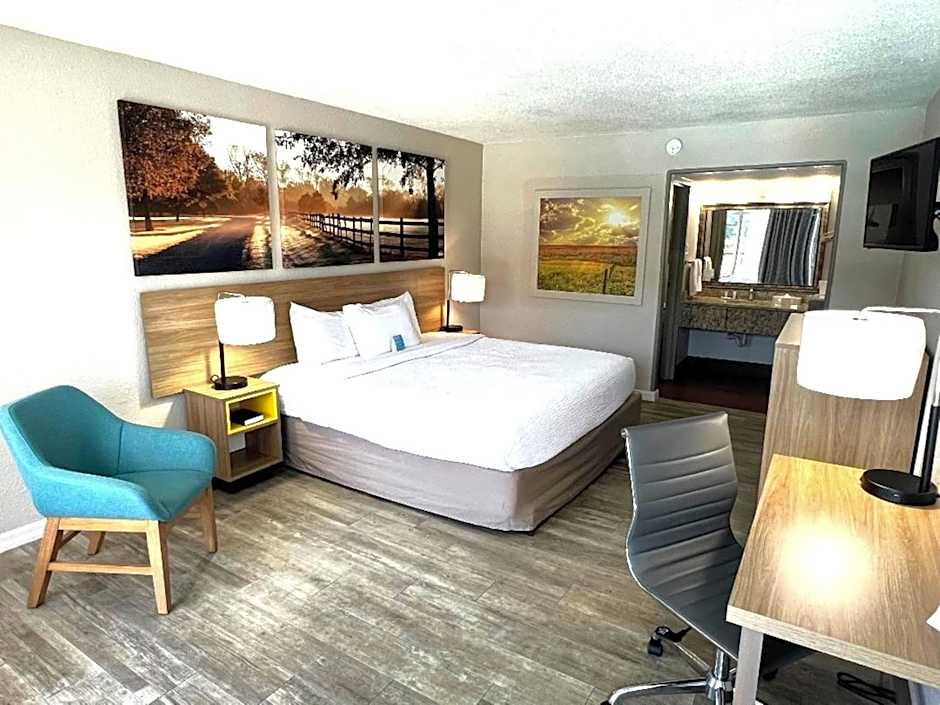Days Inn by Wyndham Wildwood I-75
