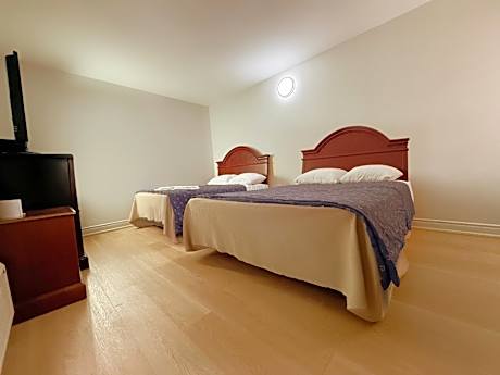 Idlewood Inn
