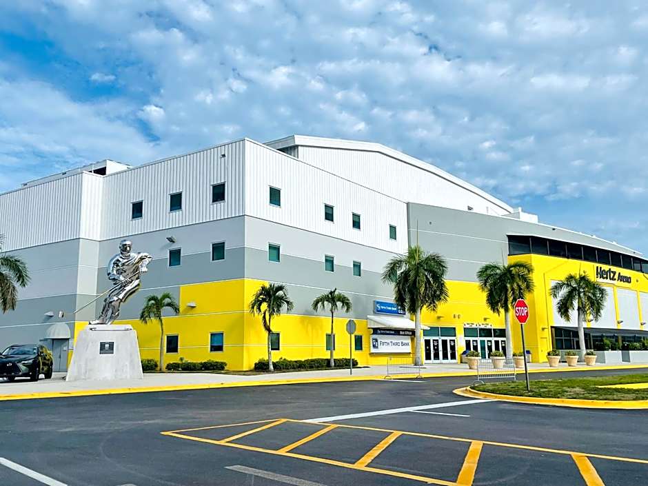 Crowne Plaza Fort Myers Gulf Coast By IHG