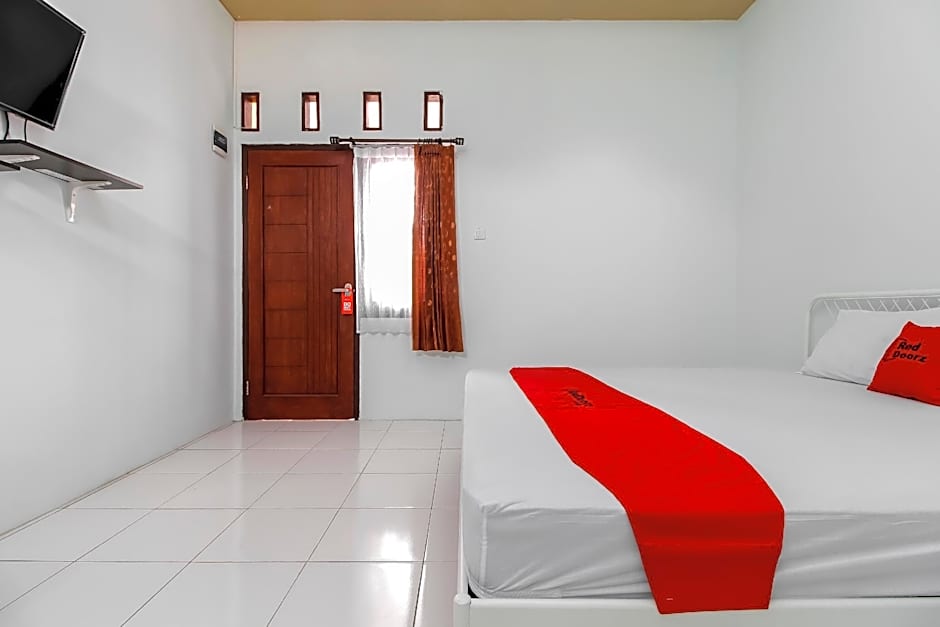 RedDoorz @ Jagakarsa 2