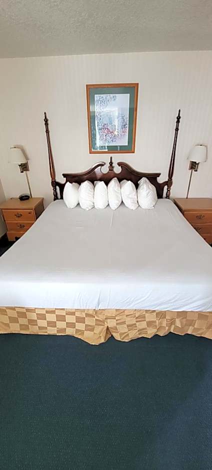 Thunderbird Inn Of Mackinaw City