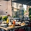 Hotel Aux Vieux Remparts, The Originals Relais (Relais du Silence)