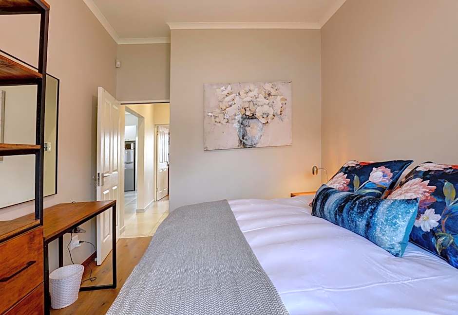 Out of Bounds Self-Catering Lodge