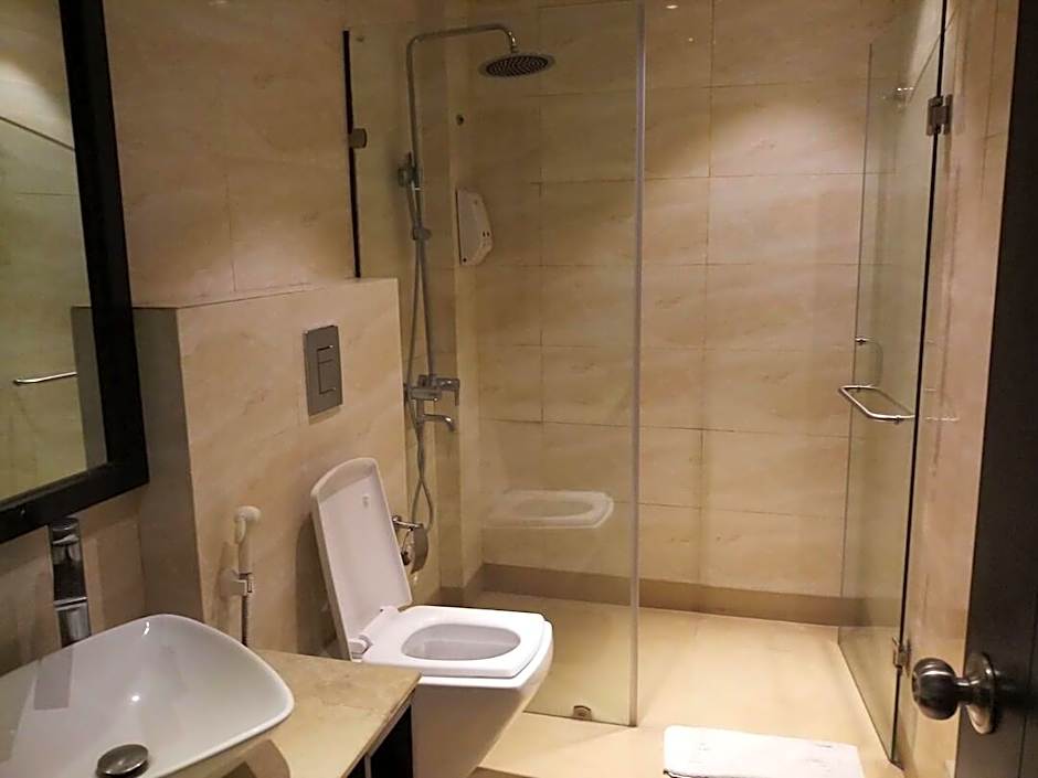 Hotel Joy Inn & Suites