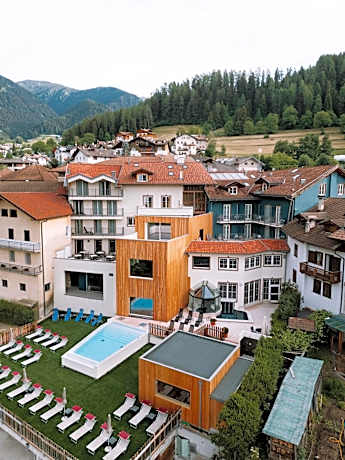 Cavallino Experience - Alpine Wellness Hotel