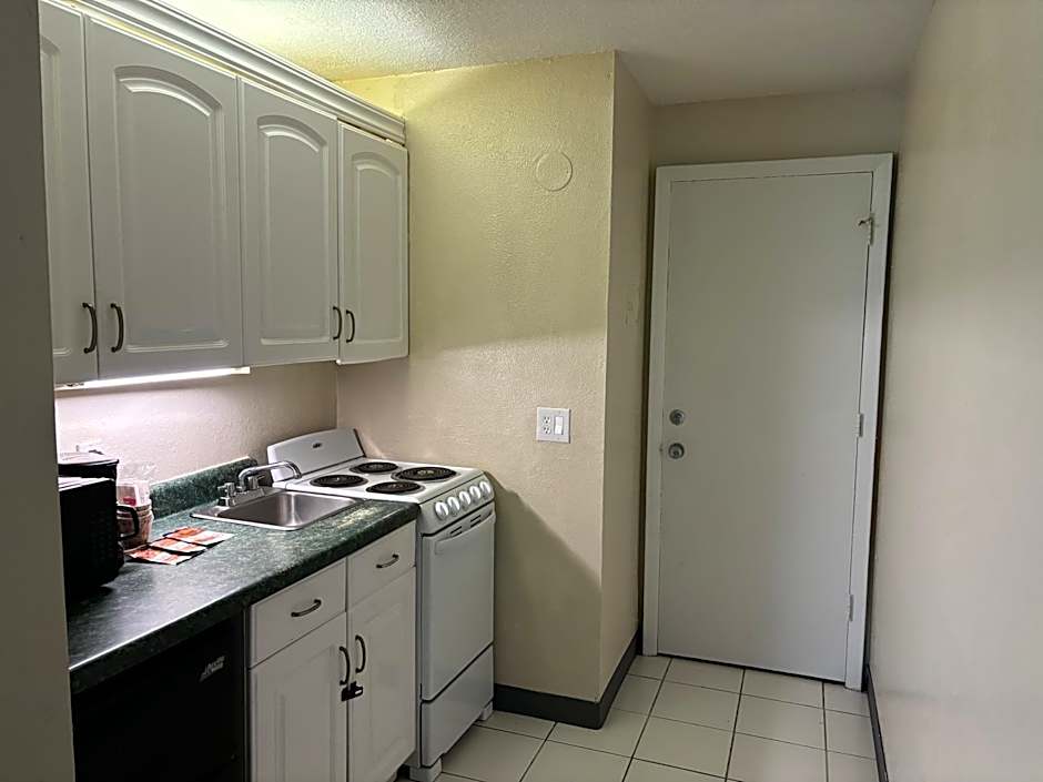 Inn On The Green Florida