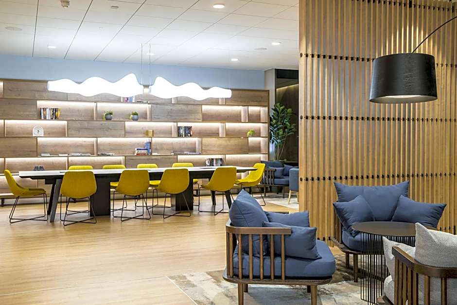 Courtyard by Marriott Edinburgh West