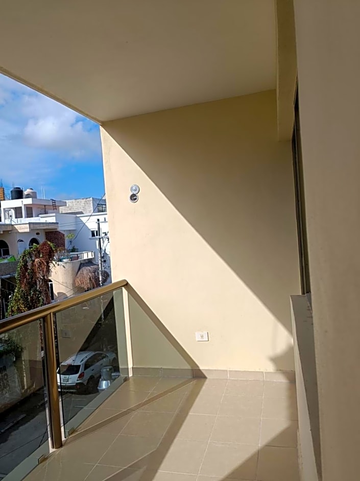 LYJ Hotel