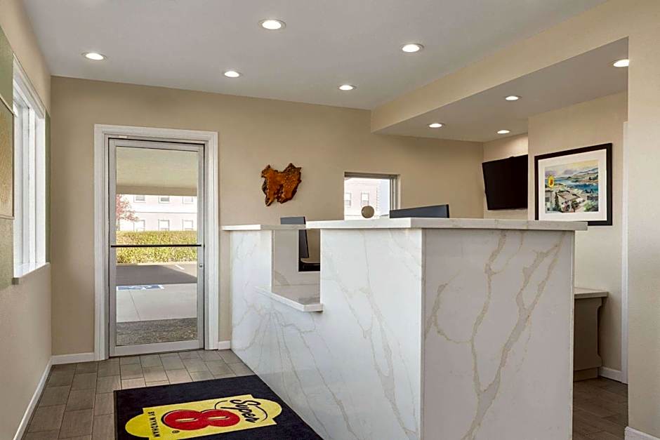 Super 8 by Wyndham Eureka
