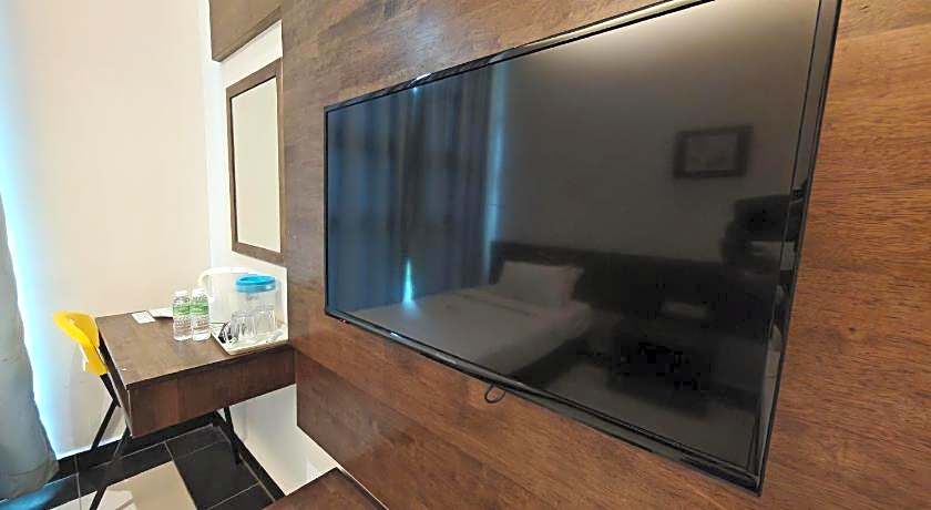 Citrine Hotel
