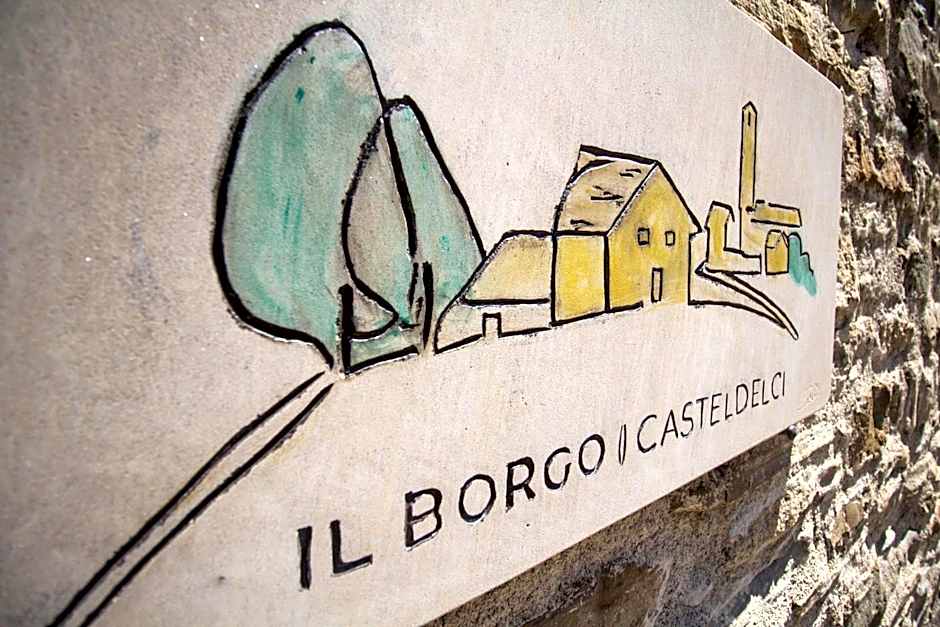 Il borgo Casteldelci