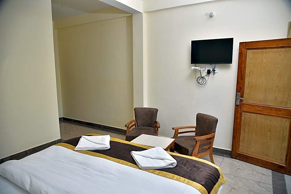 Hotel Lake Paradise Inn