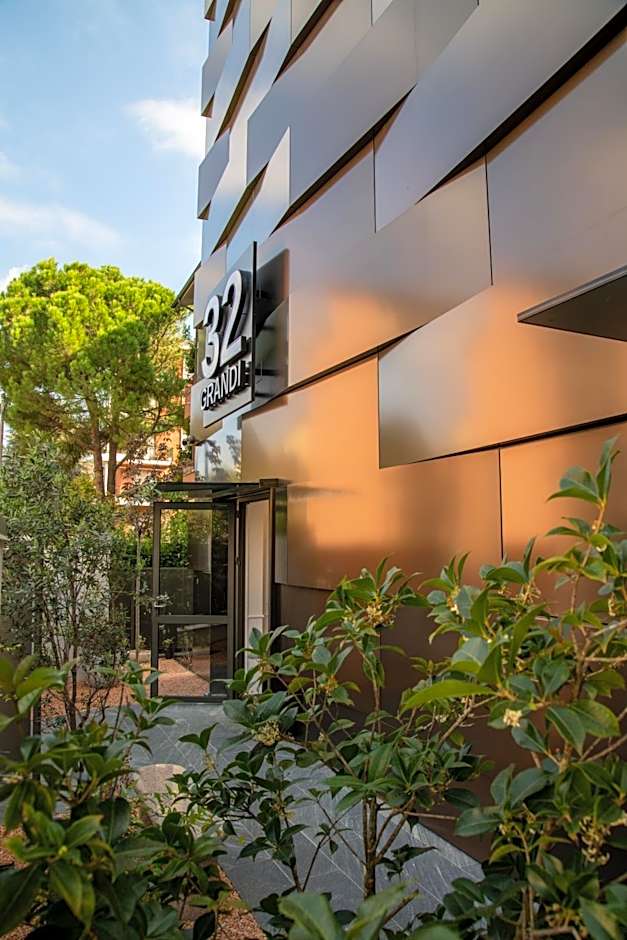 GRANDI 32 Boutique Residence