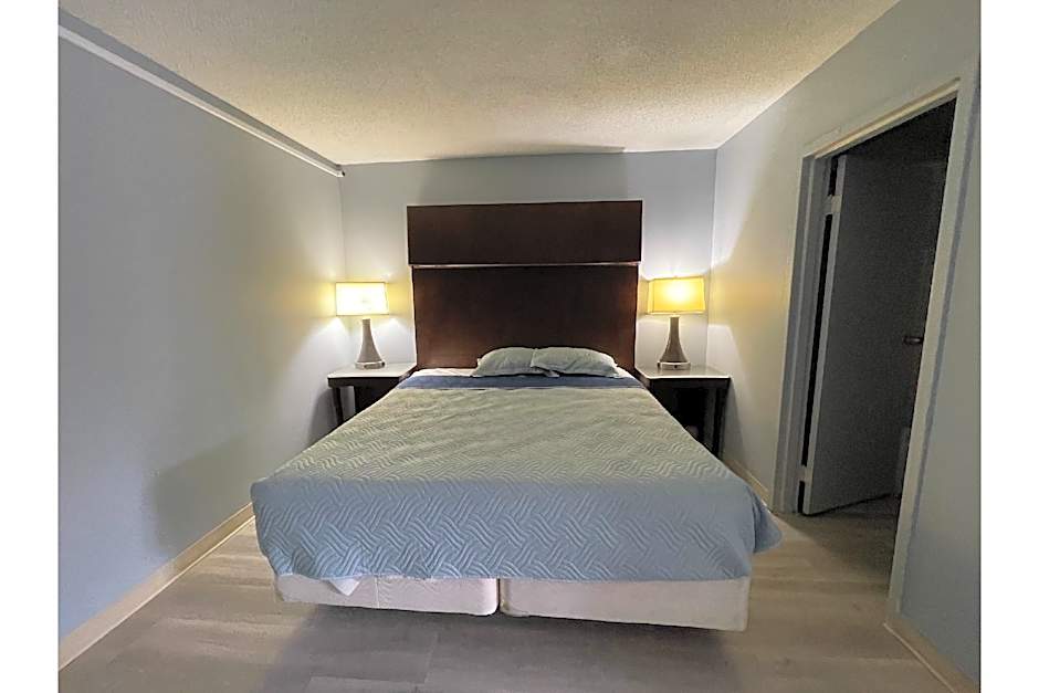 Lamplighter Inn by OYO Charlotte Airport Area