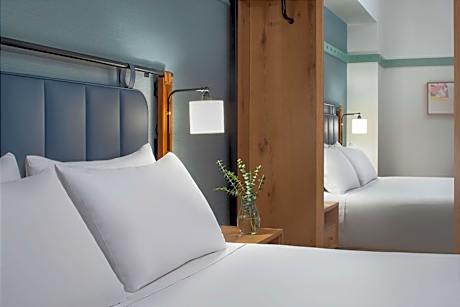 Queen Room with Two Queen Beds and City View