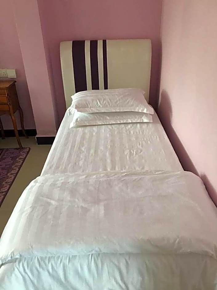 Paka Tamim Seaview Hotel